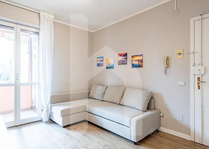 Homiday- Free Parking - Design Flat - Ospedale Cisanello